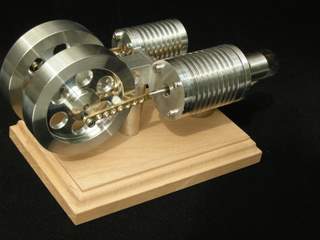 StirlingmotorÂ´mit zusÃ¤tzlichem Schwungrad